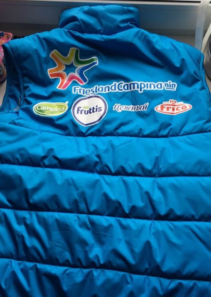 Термотрансфер на ткань Термотрансфер логотипа FrieslandCampina
